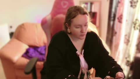 kissica online show from 02-21-25, 08:51