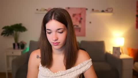 Snapshot of kissiecat chatting on 10-24-25, 01:40 Sisi online show from 10-24-25, 01:40