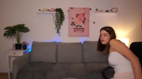 Snapshot of kissiecat chatting on 11-22-25, 06:51 Sisi online show from 11-22-25, 06:51