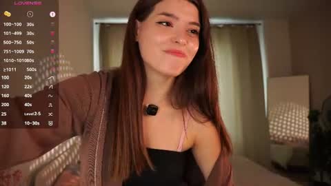 Snapshot of kissiekat chatting on 06-17-26, 07:11 Lola online show from 06-17-26, 07:11