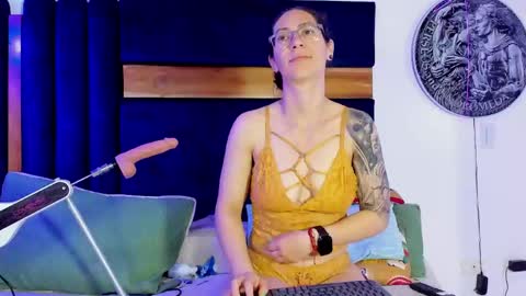 Kissing Company online show from 04-13-26, 03:23