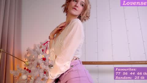 Kate  online show from 01-21-25, 05:20