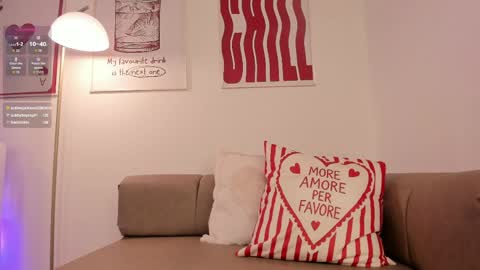 Call me Nicolle online show from 04-21-26, 08:01