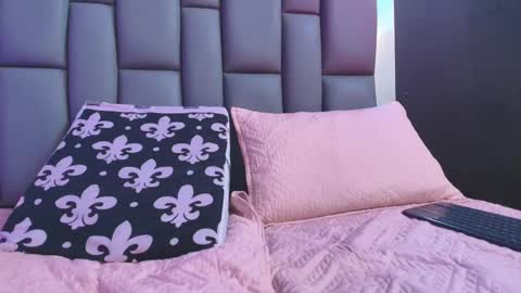 BELLA FLAME online show from 09-16-25, 07:04