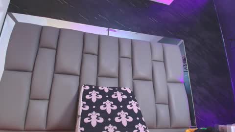 BELLA FLAME online show from 11-12-25, 07:03