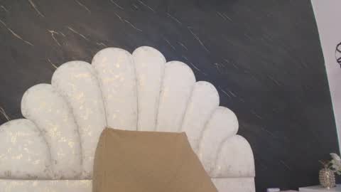 BELLA FLAME online show from 04-25-26, 07:00