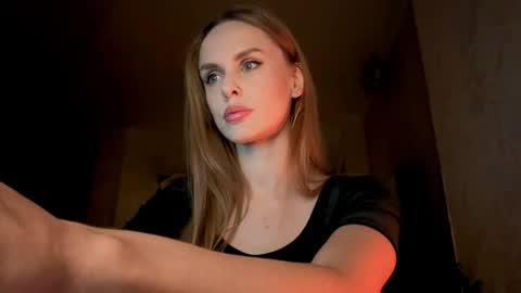 Emma online show from 09-27-25, 08:14