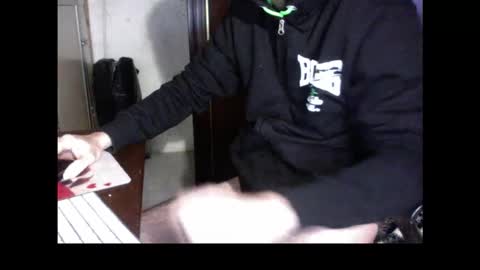 Snapshot of kissofbanned1983 chatting on 11-28-25, 12:08 kissofbanned1983 online show from 11-28-25, 12:08