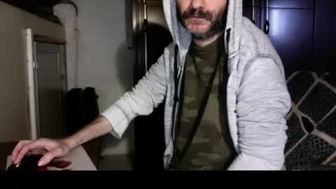 Snapshot of kissofbanned1983 chatting on 11-29-25, 09:34 kissofbanned1983 online show from 11-29-25, 09:34