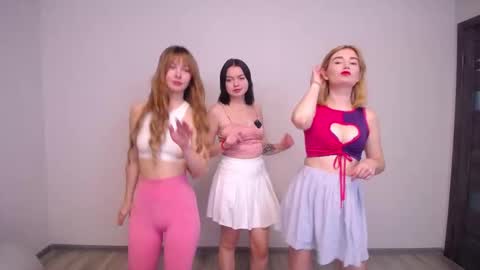 Vikki Rose online show from 10-25-25, 03:07