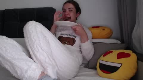 Im Amaia   Everyone Merry Christmas  online show from 07-28-26, 06:20