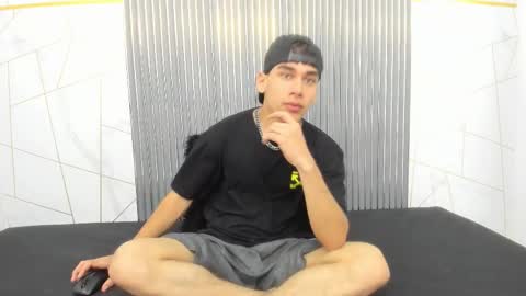 kitsune_44 online show from 03-27-26, 07:02