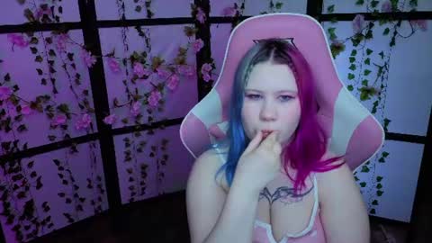 Snapshot of kitsune_little chatting on 06-10-26, 11:13 kitsune_little online show from 06-10-26, 11:13