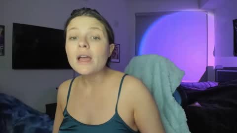 Snapshot of kitsuneserina77 chatting on 01-17-25, 06:04 Serina Chan online show from 01-17-25, 06:04