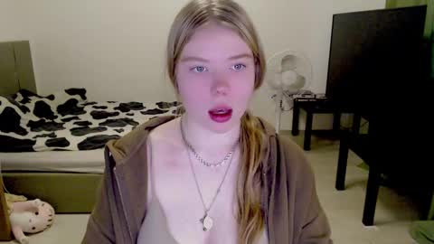Jennyblonde and Emmabrunette online show from 12-13-24, 07:15