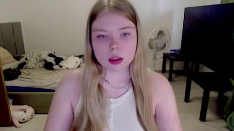 Jennyblonde and Emmabrunette online show from 09-22-25, 02:19