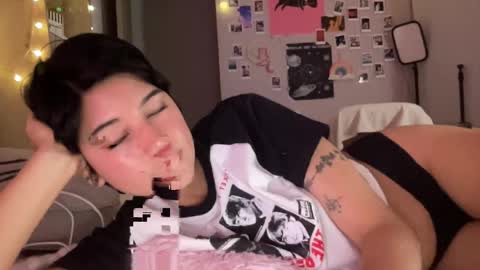      online show from 04-24-26, 02:25
