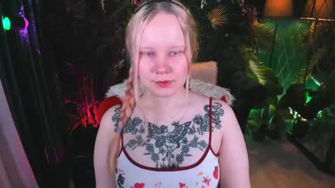 Snapshot of kittenxoann chatting on 04-28-26, 05:40 kittenxoann online show from 04-28-26, 05:40