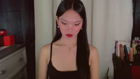 Snapshot of kitteylovesyou chatting on 05-01-26, 10:47 KITTY online show from 05-01-26, 10:47