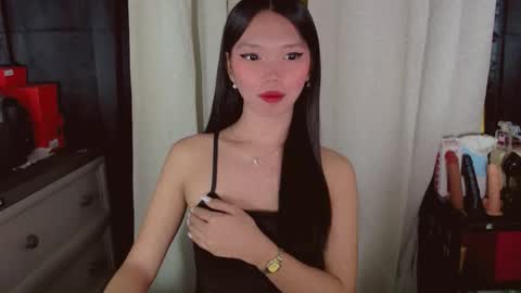 Snapshot of kitteylovesyou chatting on 05-12-26, 11:24 KITTY online show from 05-12-26, 11:24