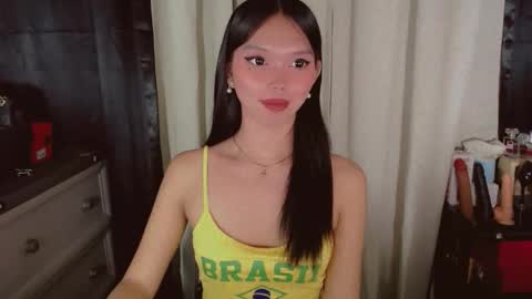 Snapshot of kitteylovesyou chatting on 05-15-26, 10:50 KITTY online show from 05-15-26, 10:50