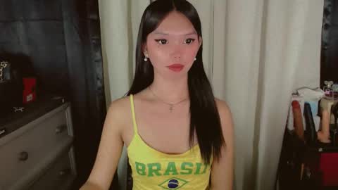 Snapshot of kitteylovesyou chatting on 05-15-26, 11:12 KITTY online show from 05-15-26, 11:12