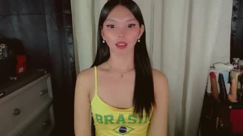 Snapshot of kitteylovesyou chatting on 05-16-26, 12:40 KITTY online show from 05-16-26, 12:40