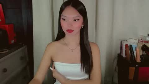 Snapshot of kitteylovesyou chatting on 05-23-26, 09:41 KITTY online show from 05-23-26, 09:41