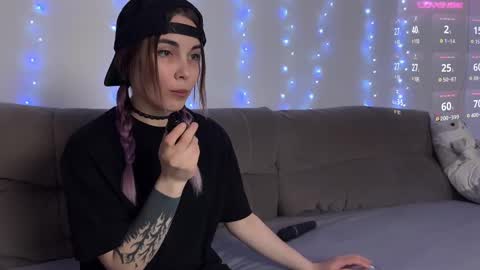 Veronica online show from 02-18-25, 08:03