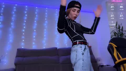 Veronica online show from 02-11-26, 01:05