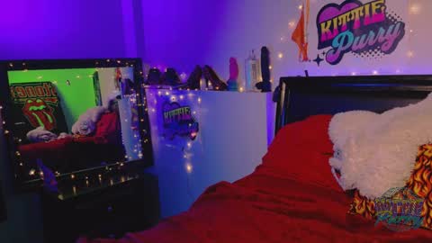 Kittie Purry online show from 02-18-25, 06:59