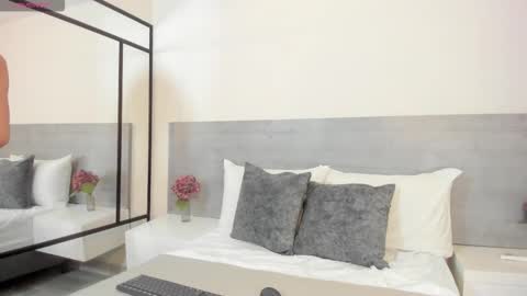 Snapshot of kitty_444_ chatting on 12-18-25, 11:38 kitty_444_ online show from 12-18-25, 11:38