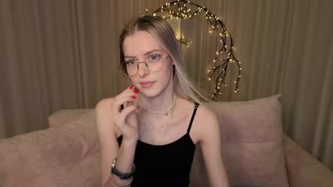 Kitty online show from 05-07-26, 12:49