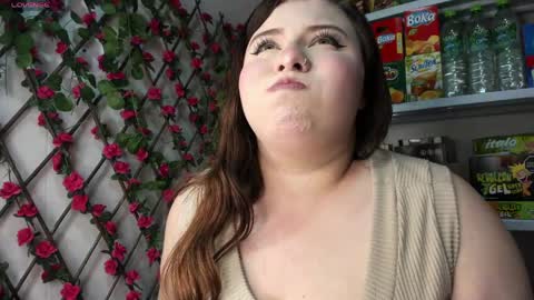 Snapshot of kitty__pinnk chatting on 04-30-26, 07:09 KAROL online show from 04-30-26, 07:09