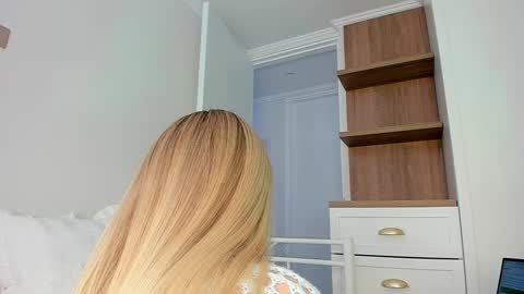 sophie online show from 03-28-26, 07:13