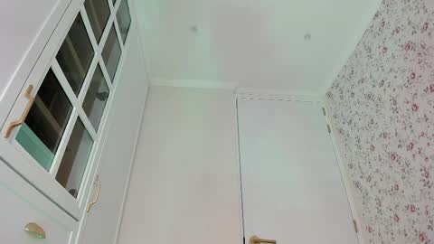 sophie online show from 04-13-26, 06:35