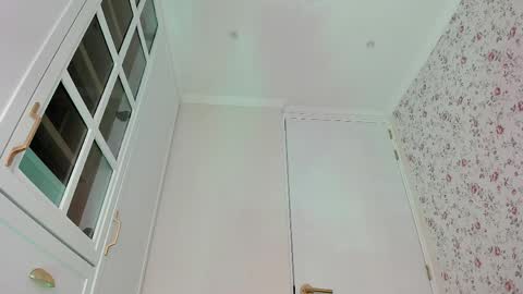 sophie online show from 04-23-26, 08:00