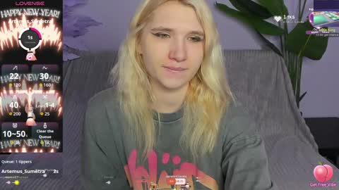 Snapshot of kitty_blondy chatting on 04-13-26, 02:17 kitty blondy online show from 04-13-26, 02:17