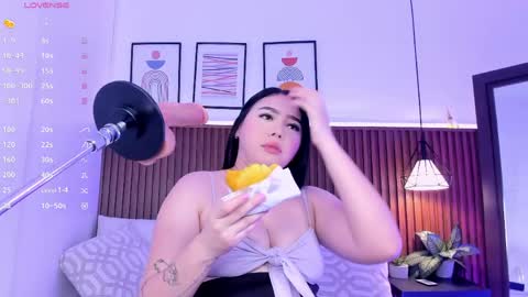 Snapshot of kitty_blueee chatting on 05-12-26, 02:41 kitty online show from 05-12-26, 02:41