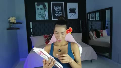 Kitty online show from 11-23-25, 11:32