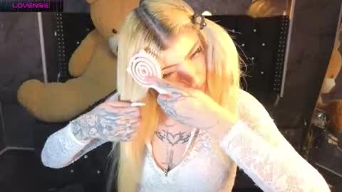 kitty_fox_b online show from 02-17-26, 01:18