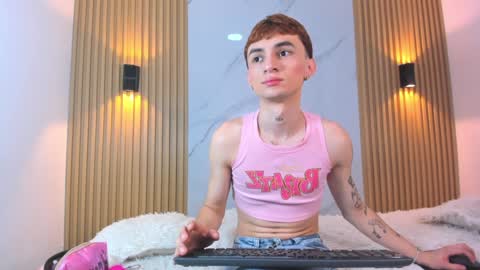 Snapshot of kitty_gill chatting on 02-05-25, 12:17 kitty_gill online show from 02-05-25, 12:17