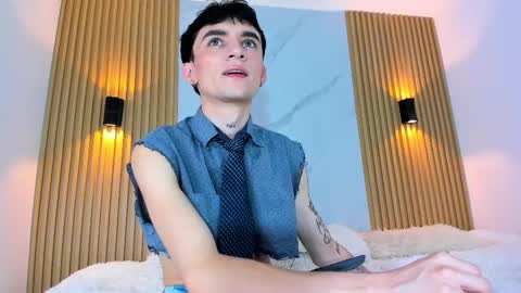 Snapshot of kitty_gill chatting on 02-20-25, 08:14 kitty_gill online show from 02-20-25, 08:14