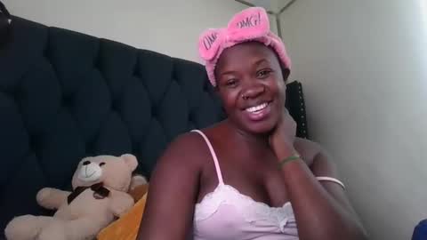 Snapshot of kitty_kerry chatting on 10-19-25, 10:27 kitty_kerry online show from 10-19-25, 10:27