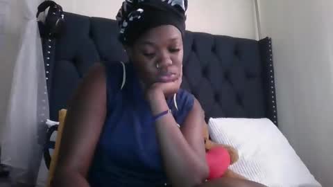 kitty_kerry online show from 04-25-26, 11:57