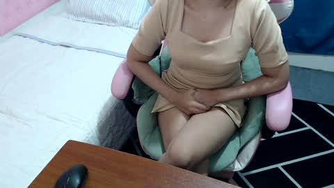 Snapshot of kitty_kity chatting on 02-07-25, 06:56 Kate online show from 02-07-25, 06:56