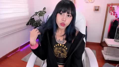 Kitty online show from 01-06-25, 02:14