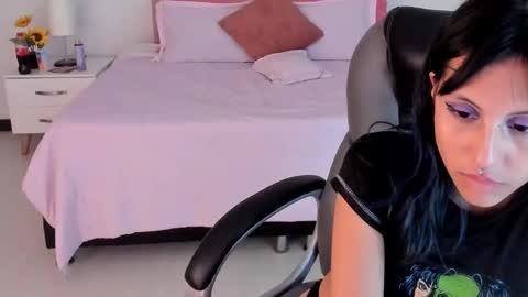 Kitty online show from 03-10-25, 04:07