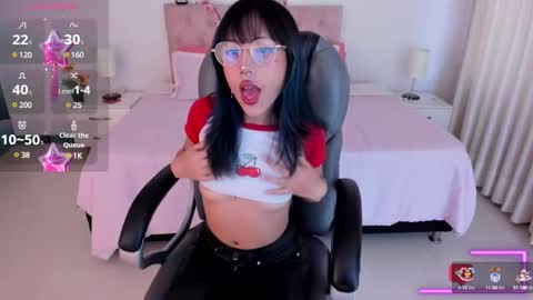 Kitty online show from 03-10-25, 08:01