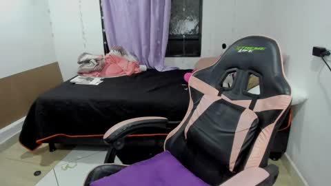 violet online show from 02-18-25, 05:53